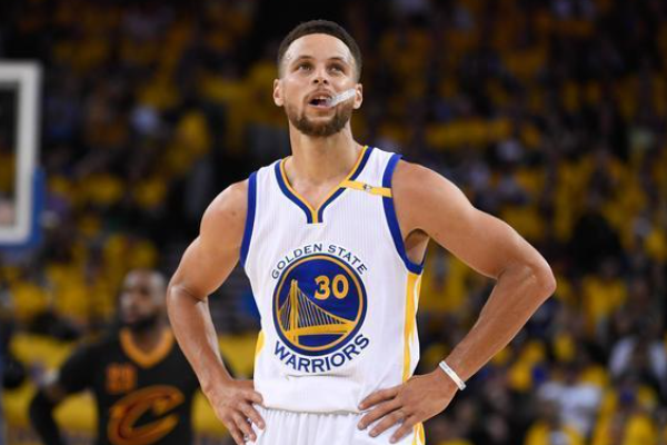 籃球比賽中六種防守戰(zhàn)術(shù)是什么？